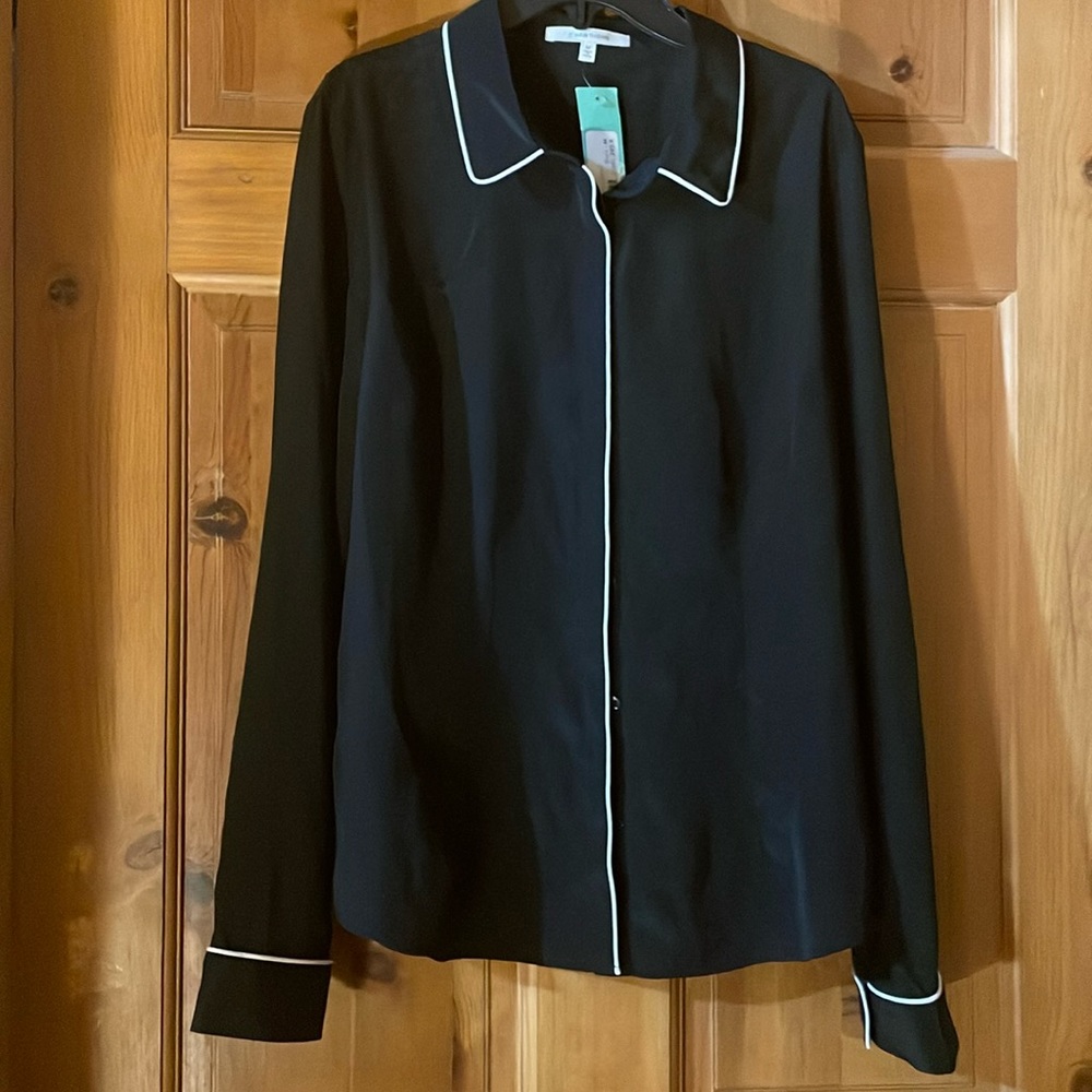 NWT Hawthorne SILKY Black long sleeve blouse with pale pink piping size Medium